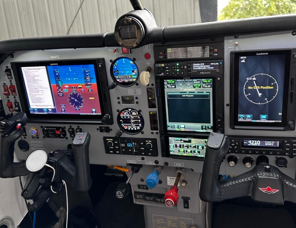 Full Cockpit Full Cockpit